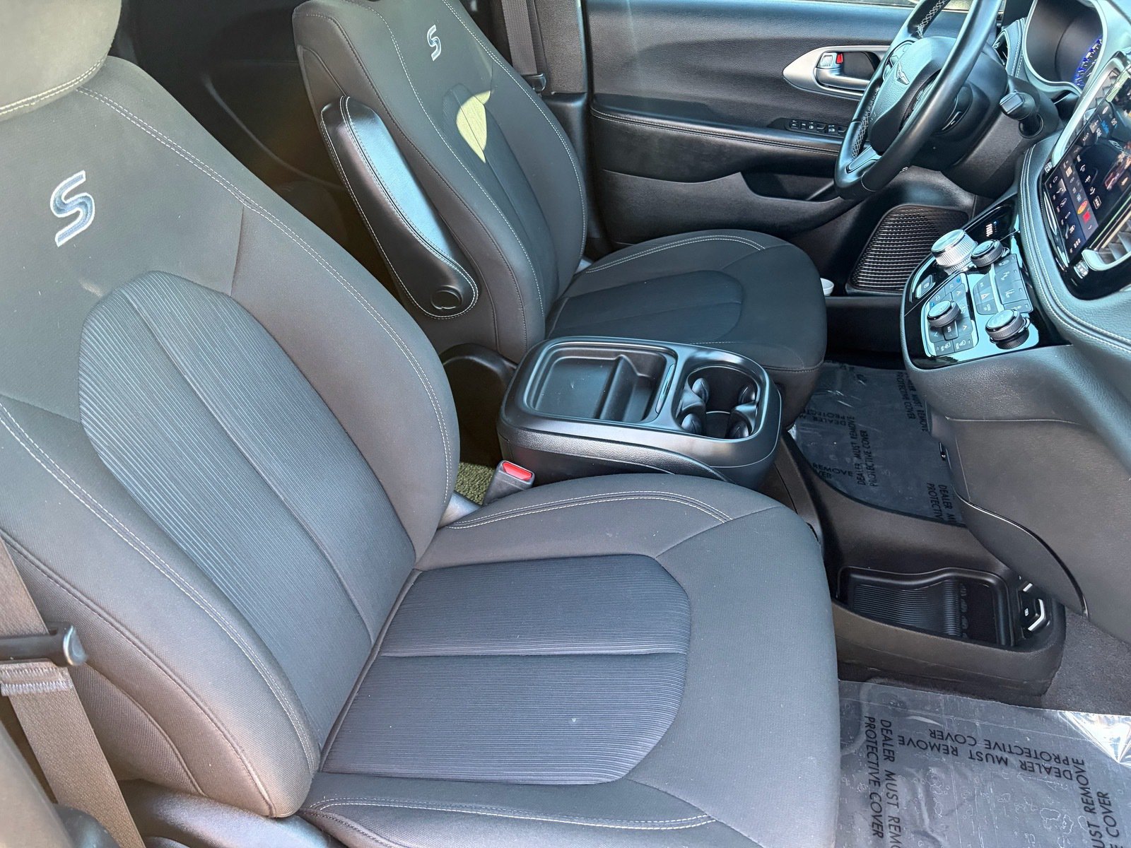 Used 2021 Chrysler Pacifica Touring w/ S Appearance Package FWD image 33