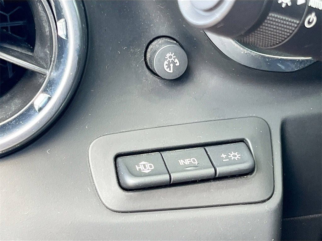 Used 2018 Chevrolet Camaro SS image 10