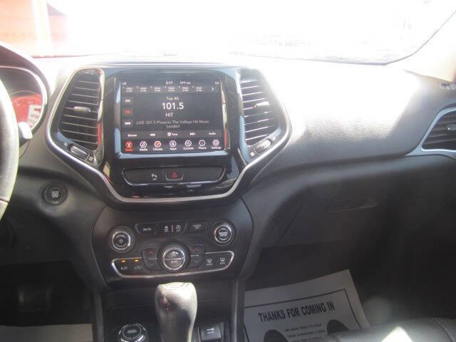 Used 2019 Jeep Cherokee Limited image 18