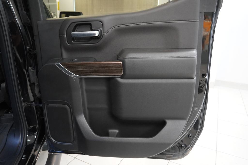 Used 2020 Chevrolet Silverado 1500 LT Trail Boss AWD/4WD image 32
