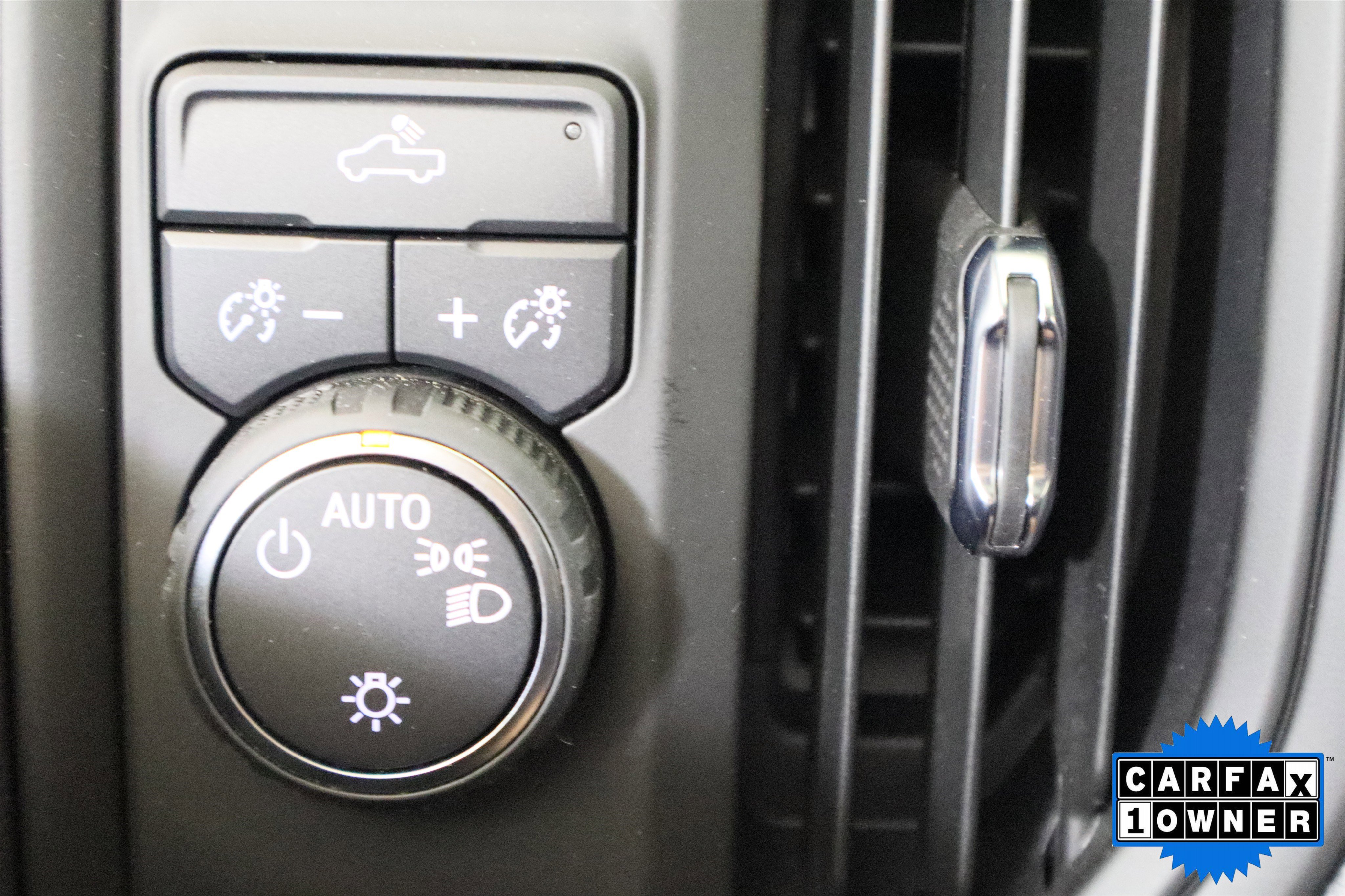Used 2025 Chevrolet Silverado 1500 W/T RWD image 31