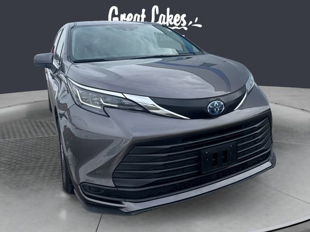 Used 2022 Toyota Sienna LE image 7