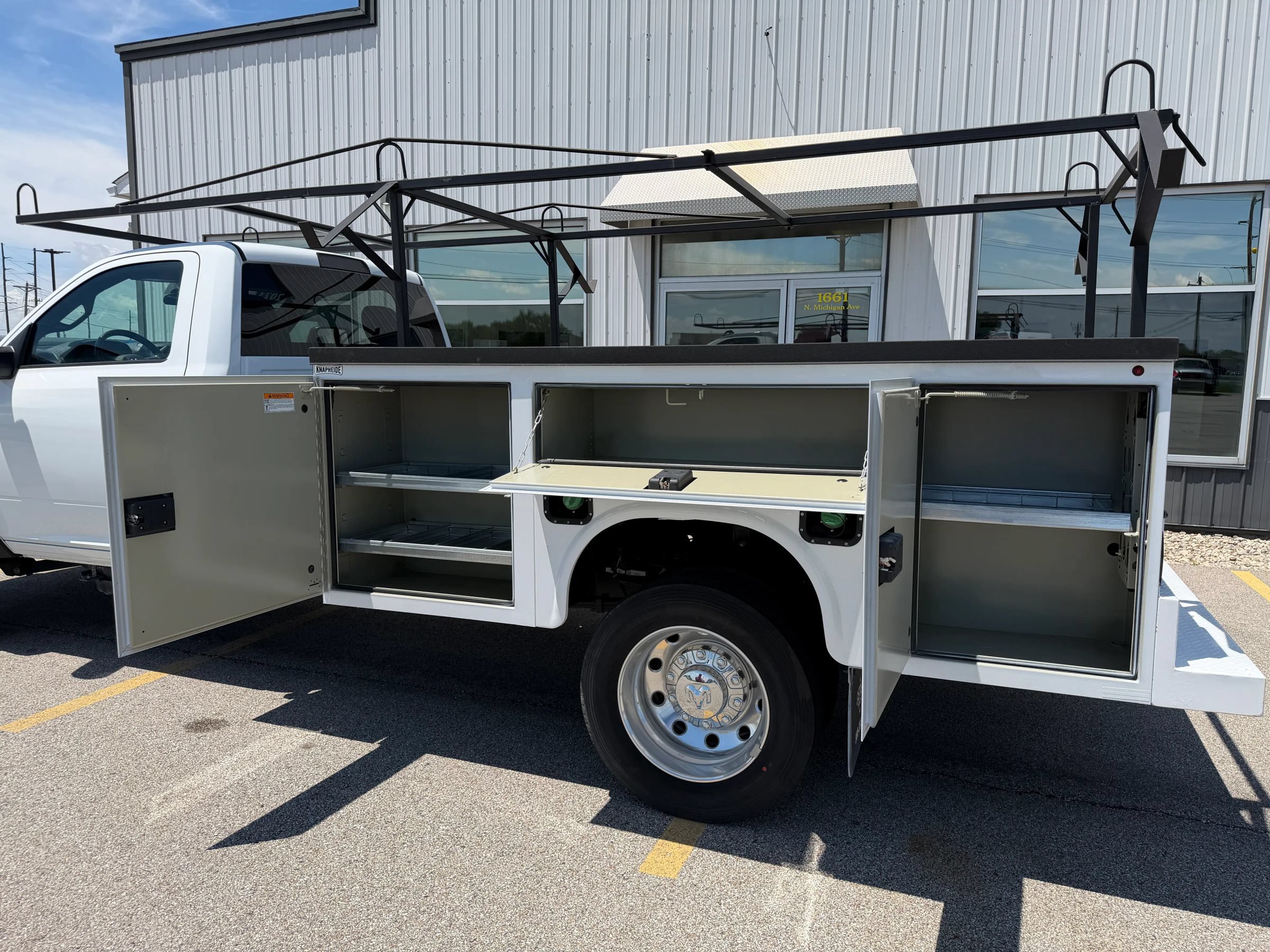 Used 2023 RAM 4500 Tradesman RWD image 4