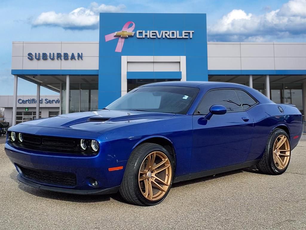 Used 2020 Dodge Challenger SXT w/ Blacktop Package