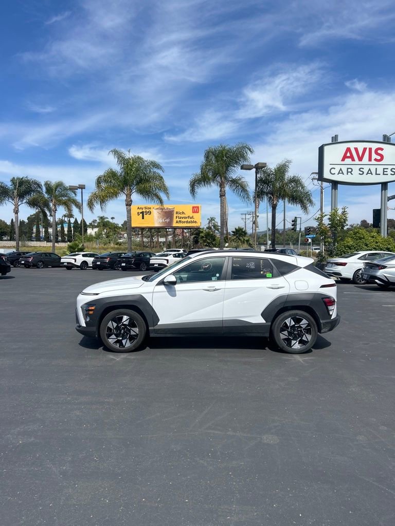 Used 2025 Hyundai Kona SEL image 4