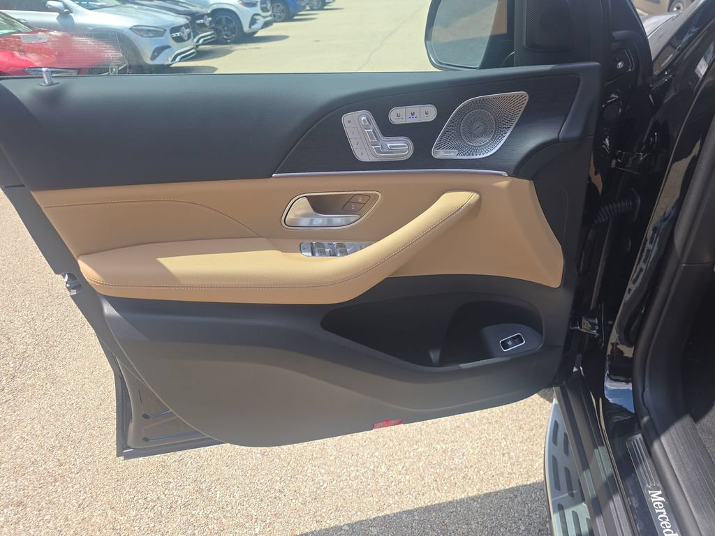 New 2026 Mercedes-Benz GLS 450 4MATIC image 10