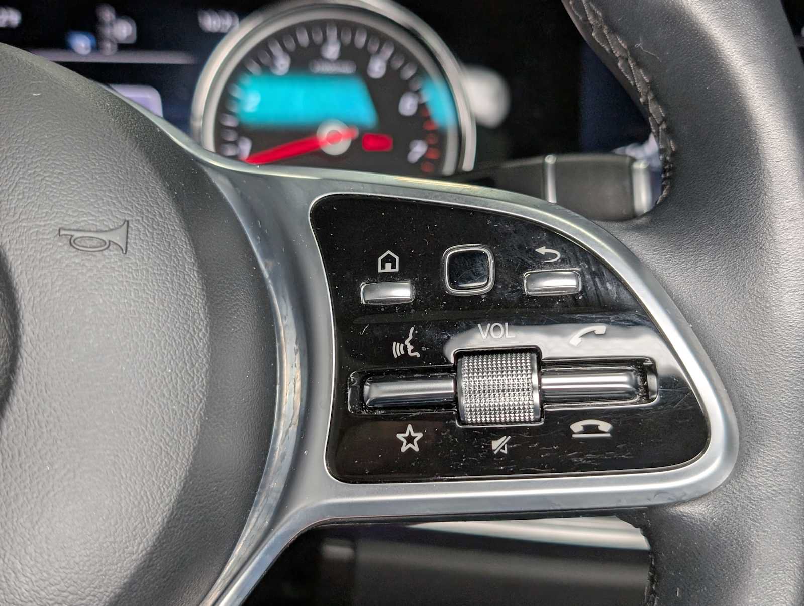 Certified 2019 Mercedes-Benz E 300 4MATIC image 34