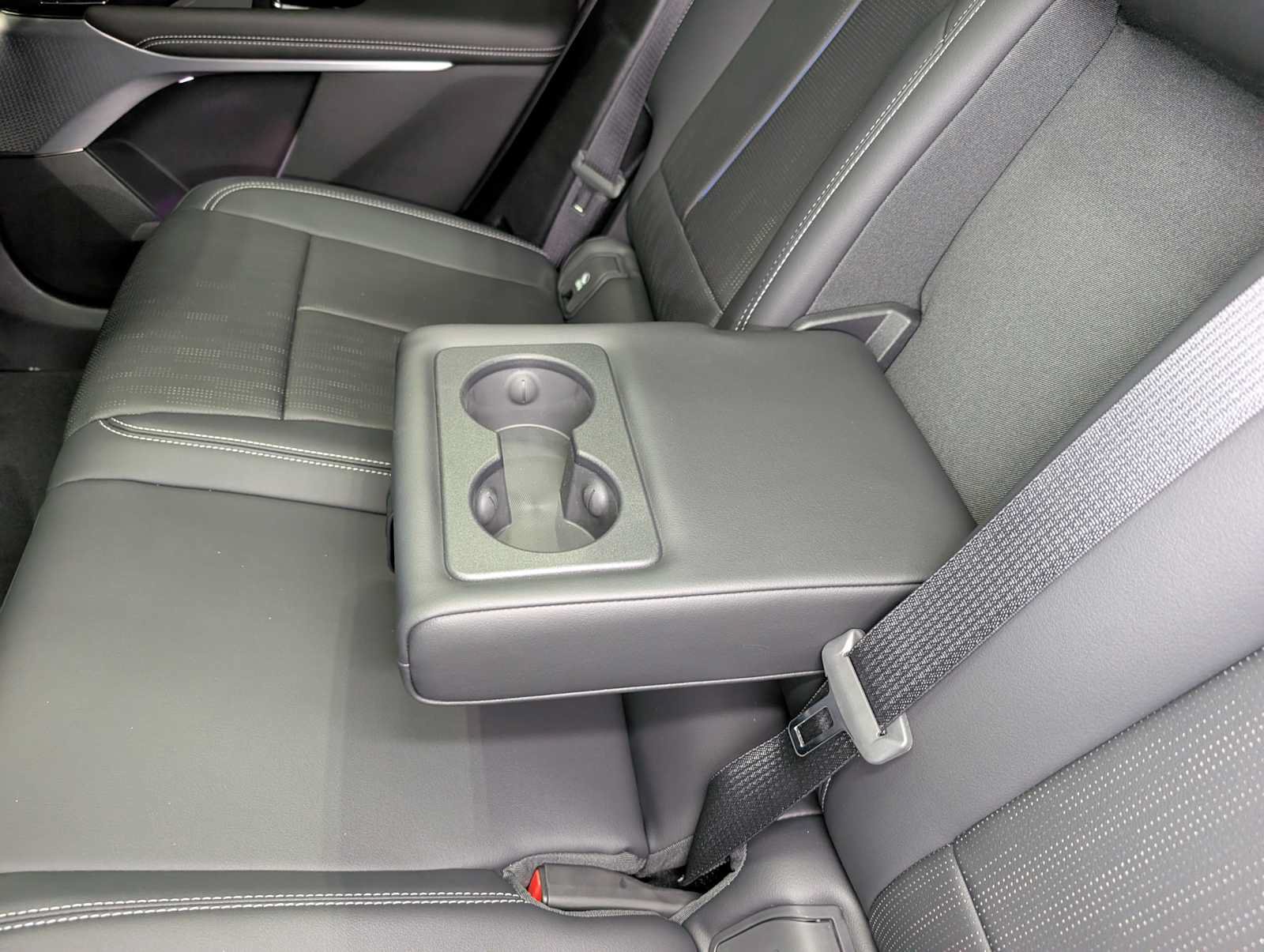 New 2027 Cadillac Lyriq Premium Luxury AWD/4WD image 19