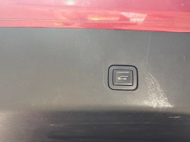 Used 2019 Chevrolet Traverse LT w/ LPO, Blackout Package AWD/4WD image 13
