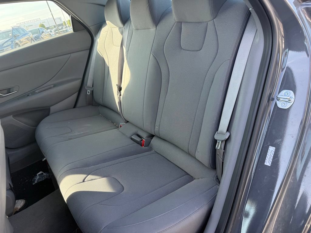 Certified 2023 Hyundai Elantra SE w/ Preferred Accessory Package FWD image 10