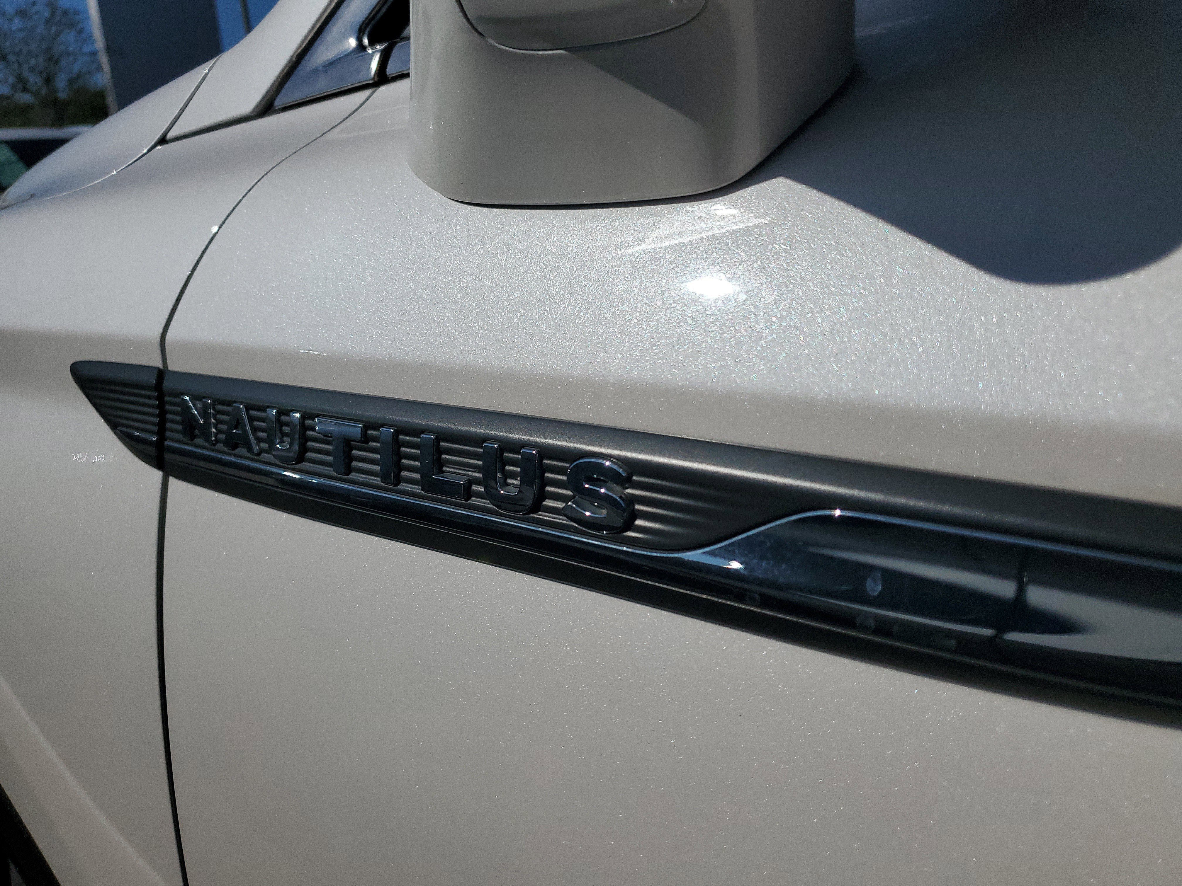 Certified 2019 Lincoln Nautilus Select w/ Class II Trailer Tow Package image 12