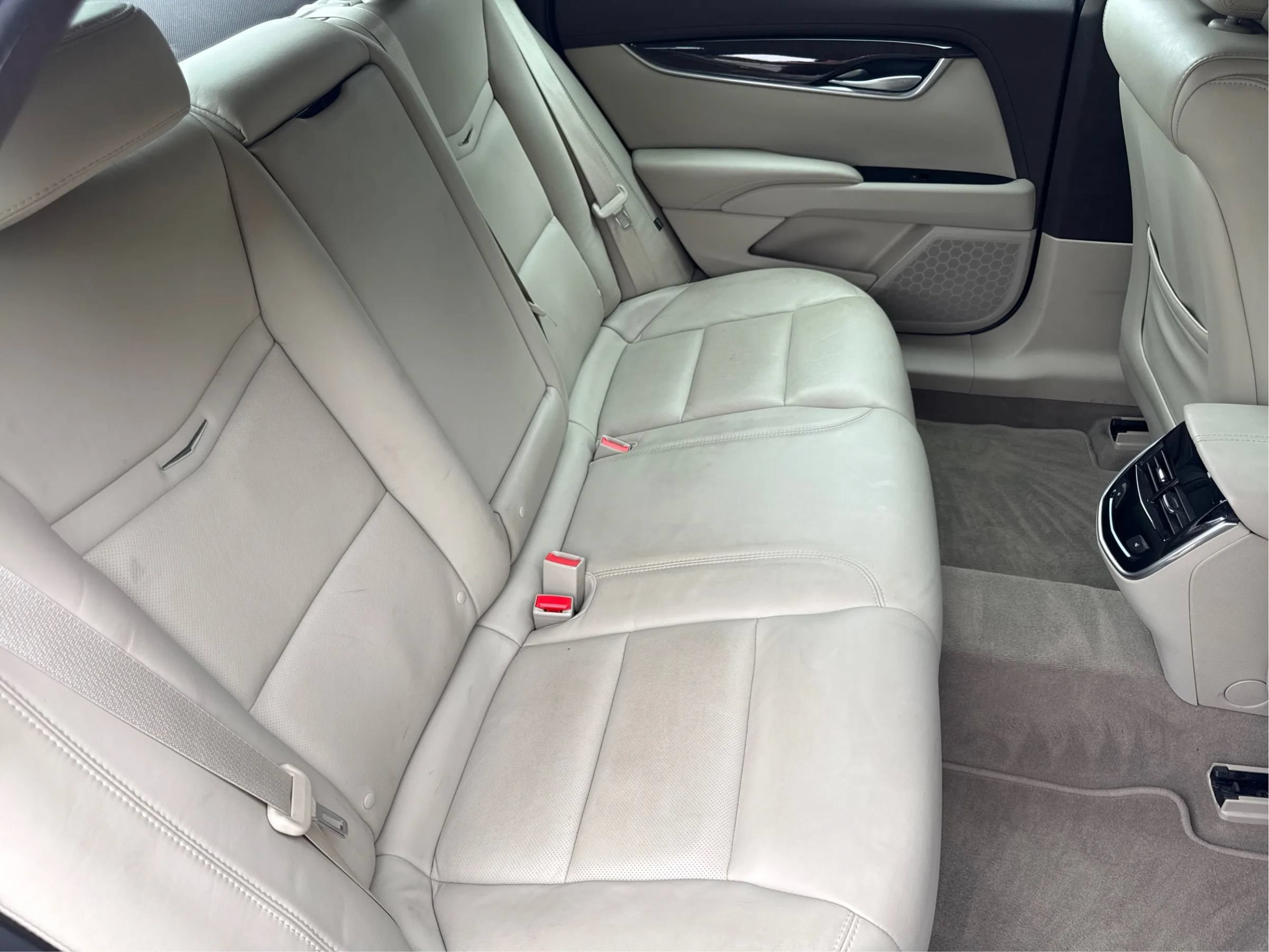 Used 2014 Cadillac XTS Luxury w/ Driver Awareness Package FWD image 19