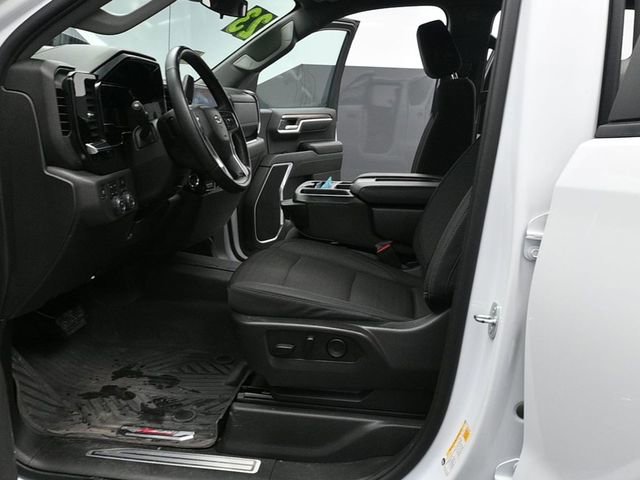 Used 2023 Chevrolet Silverado 1500 LT Trail Boss w/ Protection Package image 17