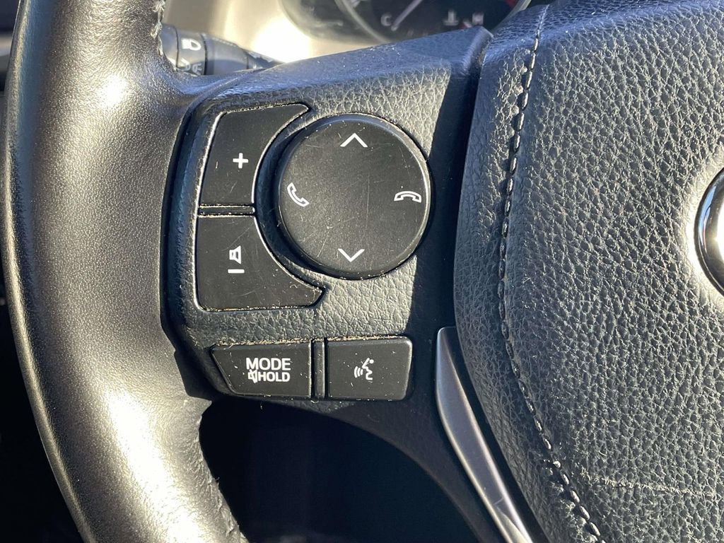 Used 2016 Toyota RAV4 XLE image 31