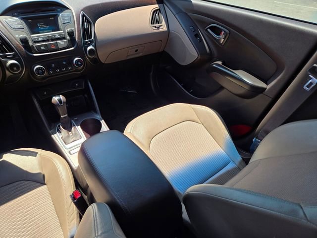 Used 2015 Hyundai Tucson SE AWD/4WD image 17