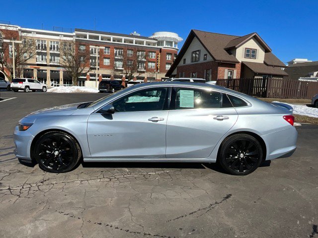 Used 2017 Chevrolet Malibu Premier w/ Premier Sun and Wheel Package image 4