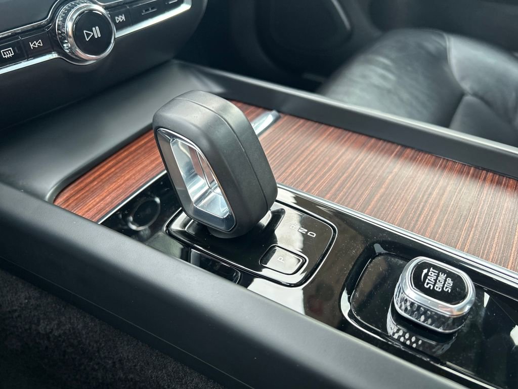 Used 2022 Volvo S60 B5 Momentum w/ Advanced Package image 32