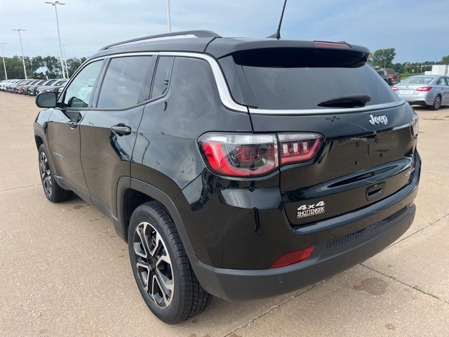 Used 2022 Jeep Compass Limited image 6