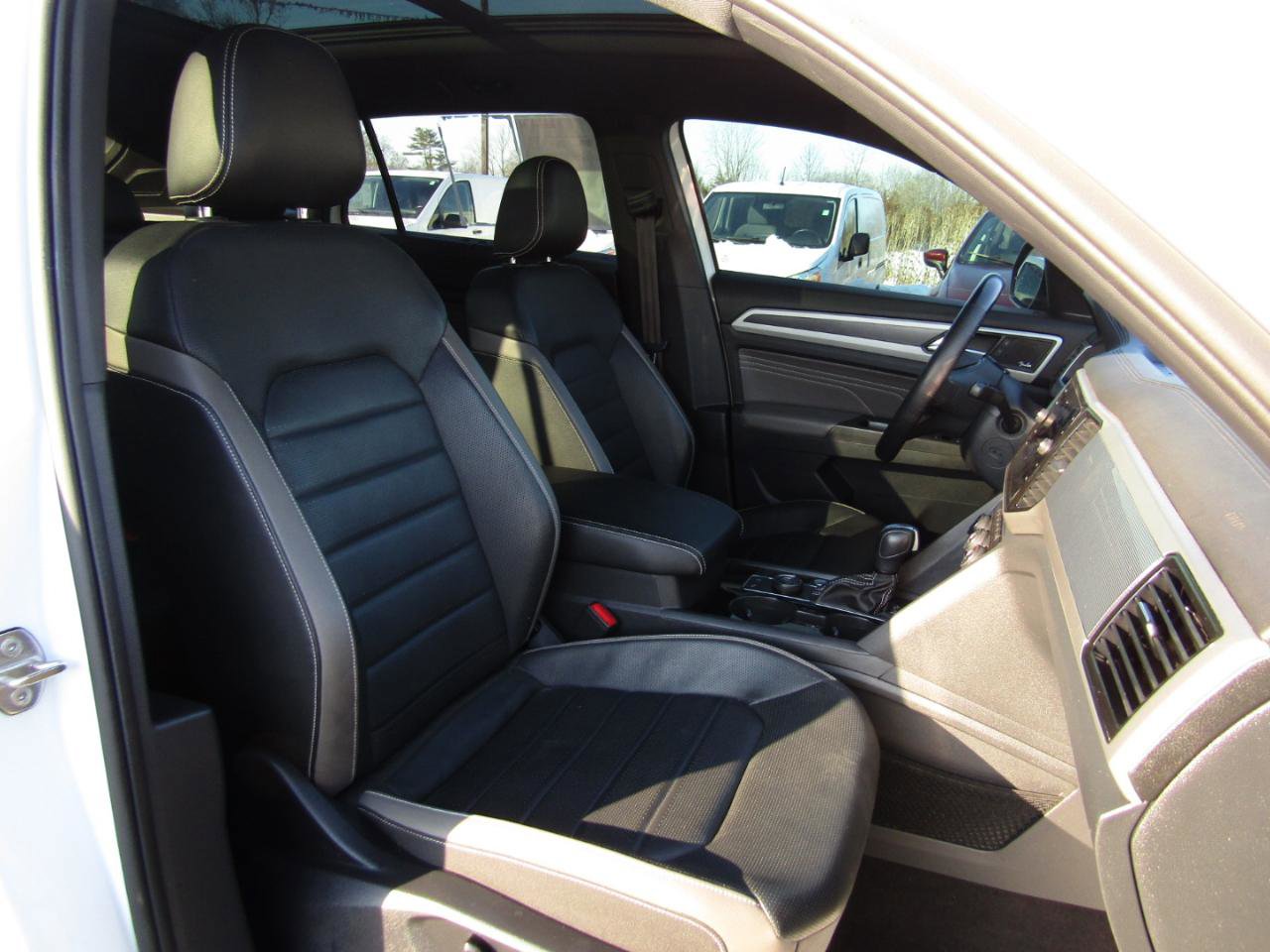 Used 2021 Volkswagen Atlas Cross Sport SEL Premium R-Line image 30