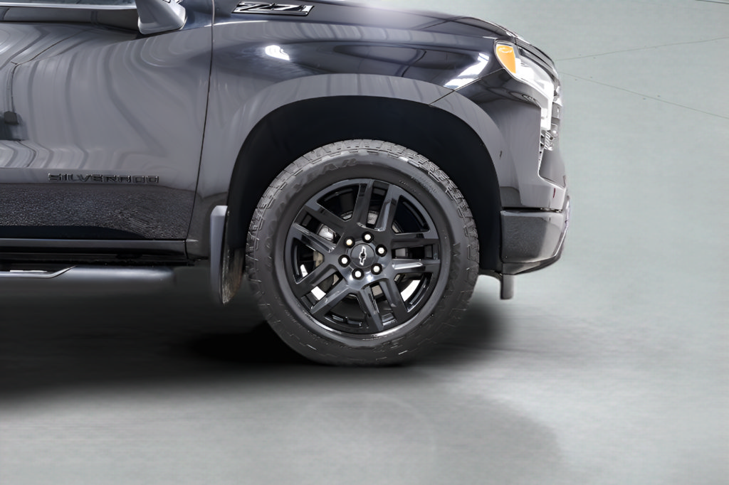 Used 2024 Chevrolet Silverado 1500 RST AWD/4WD image 7