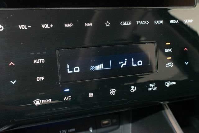 Used 2022 Hyundai Tucson Limited AWD/4WD image 32