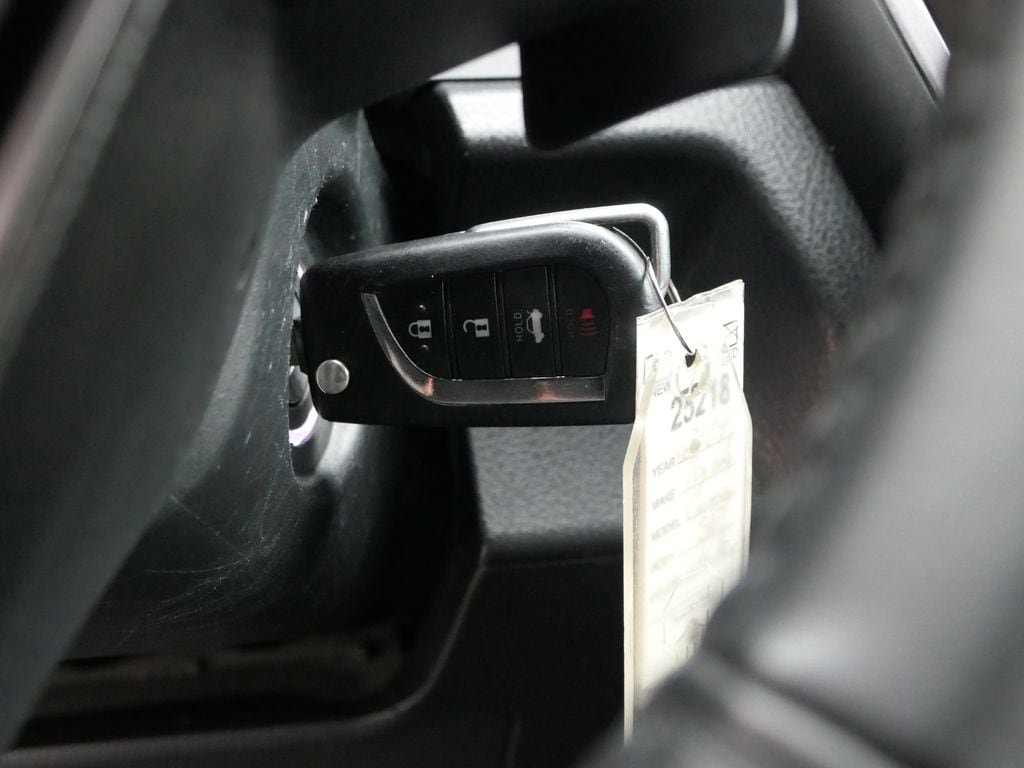 Used 2024 Toyota Camry SE FWD image 17