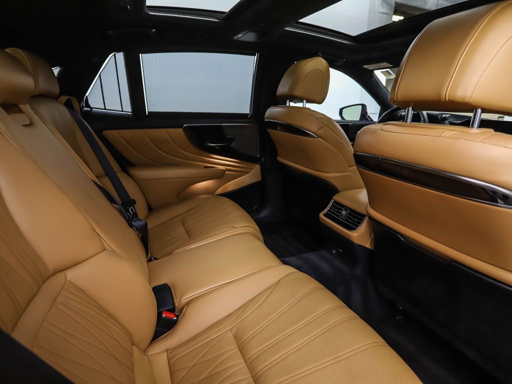 Used 2024 Lexus LS 500 AWD w/ Luxury Package image 24