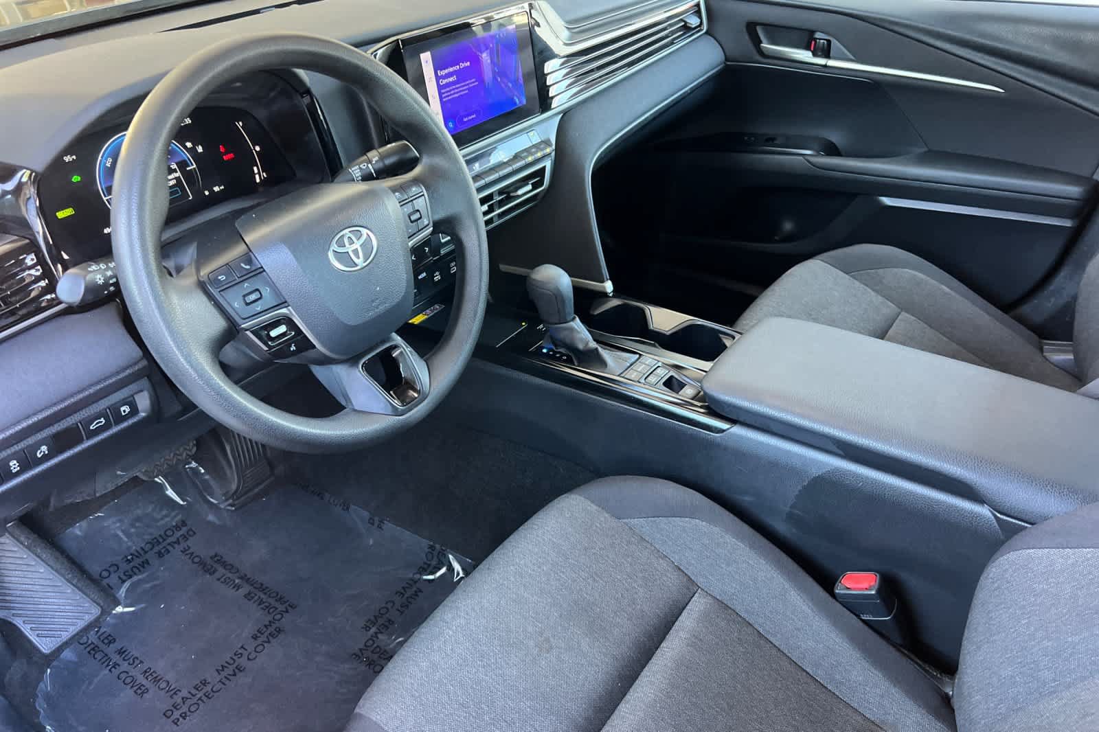 Used 2025 Toyota Camry LE FWD image 11
