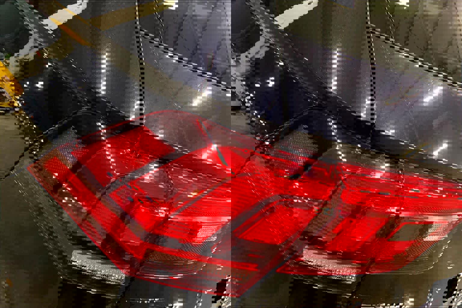 Used 2020 Volkswagen Tiguan SEL image 29