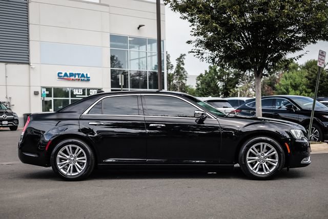 Used 2015 Chrysler 300 C RWD image 11