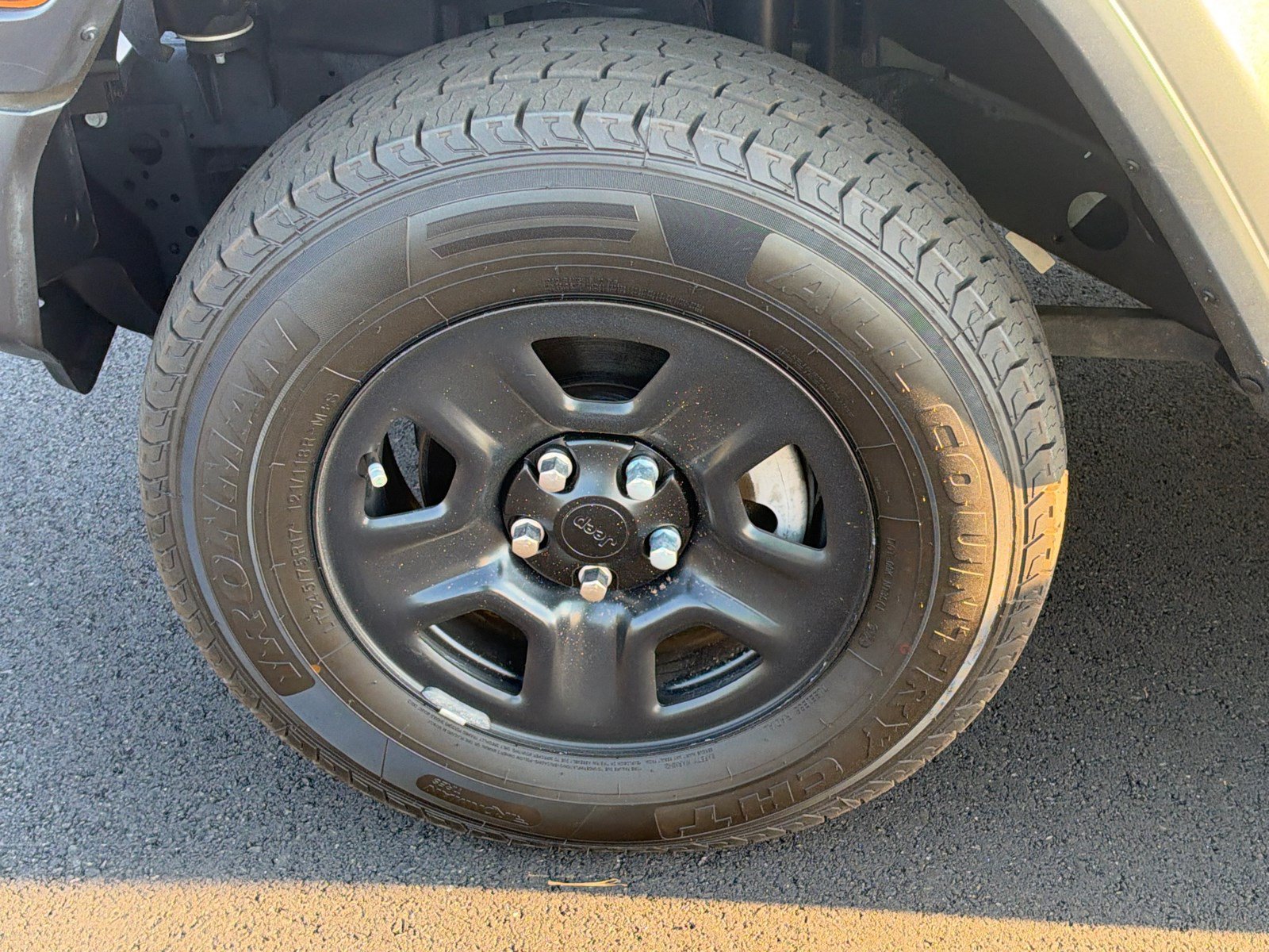 Used 2024 Jeep Wrangler Unlimited Sport AWD/4WD image 11