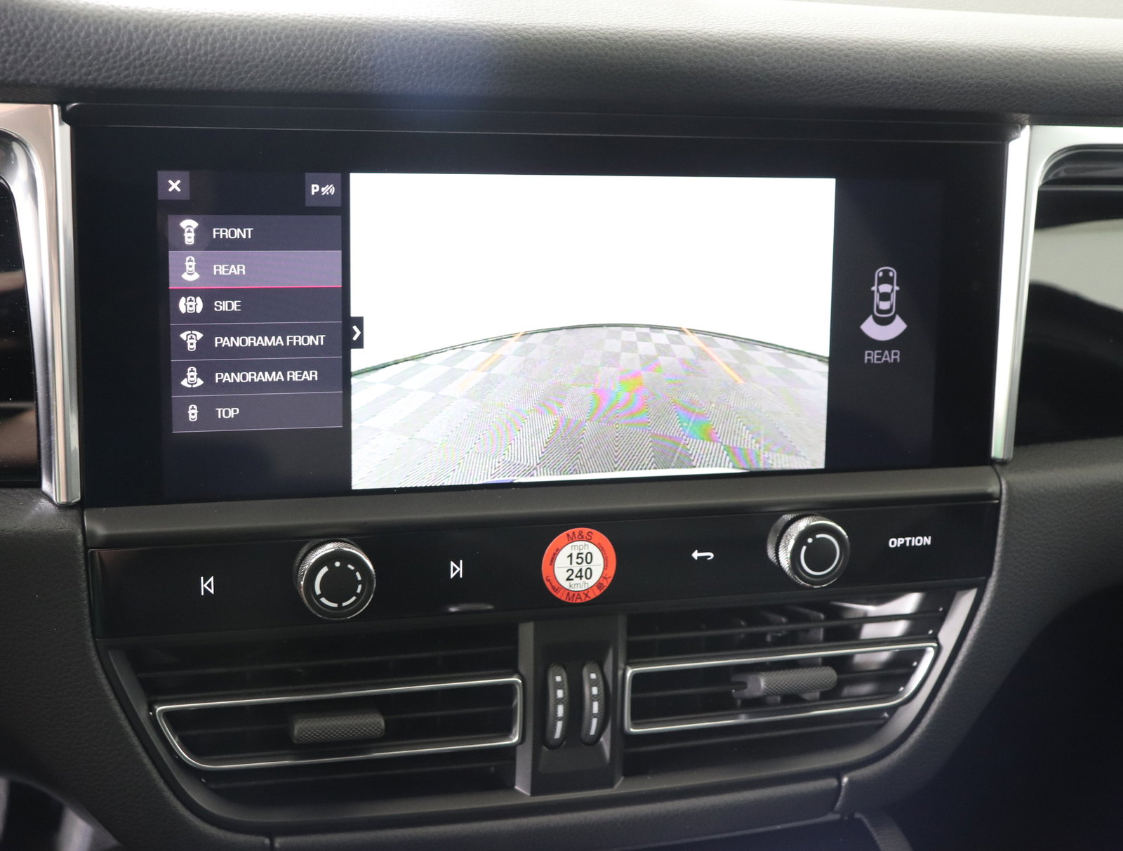 Used 2025 Porsche Macan image 31