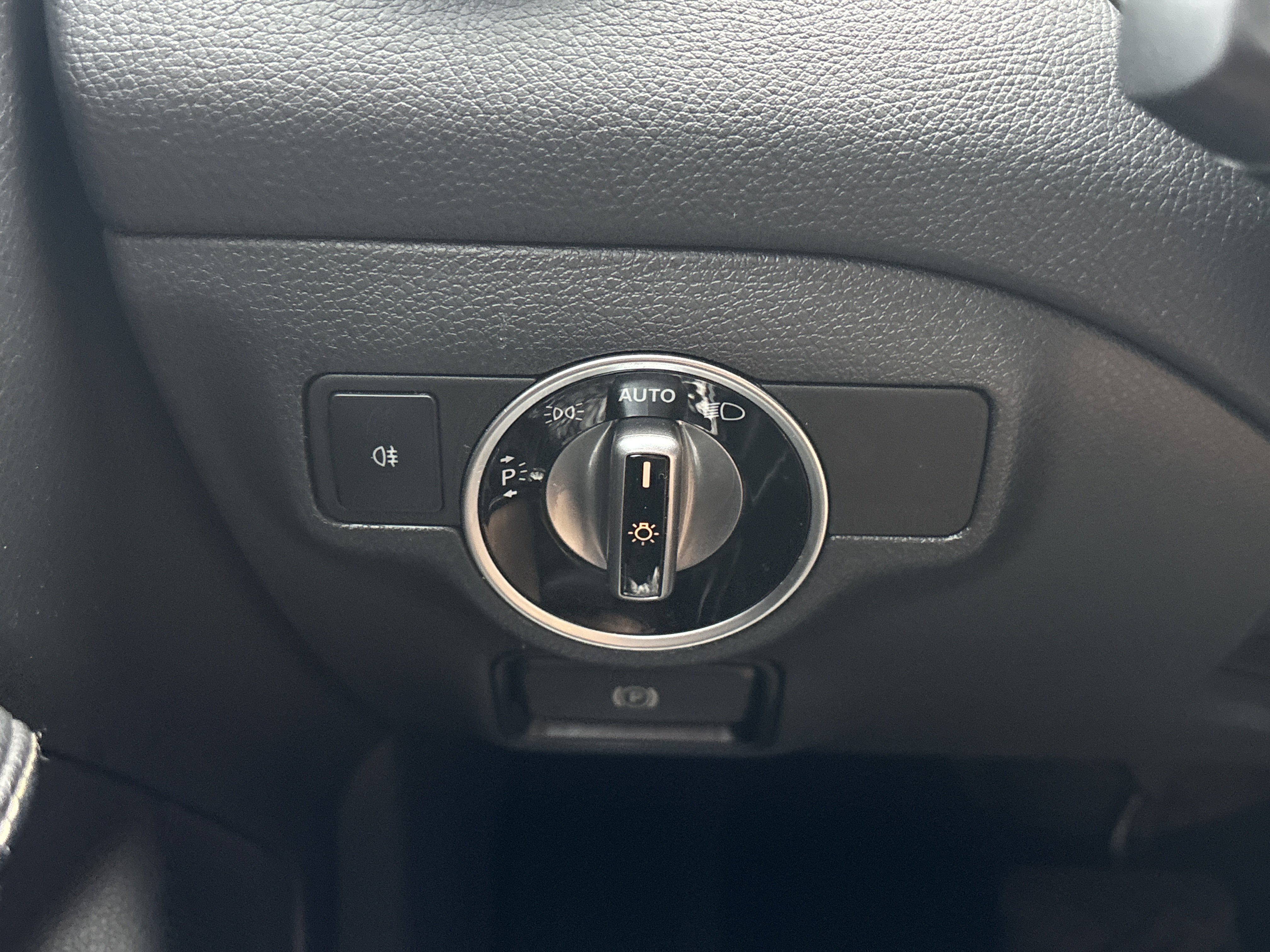 Used 2019 Mercedes-Benz CLA 250 4MATIC image 31