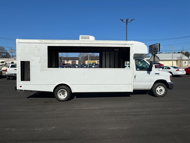 Used 2015 Ford E-450 and Econoline 450 Super Duty w/ Shuttle Bus Prep Package RWD image 2