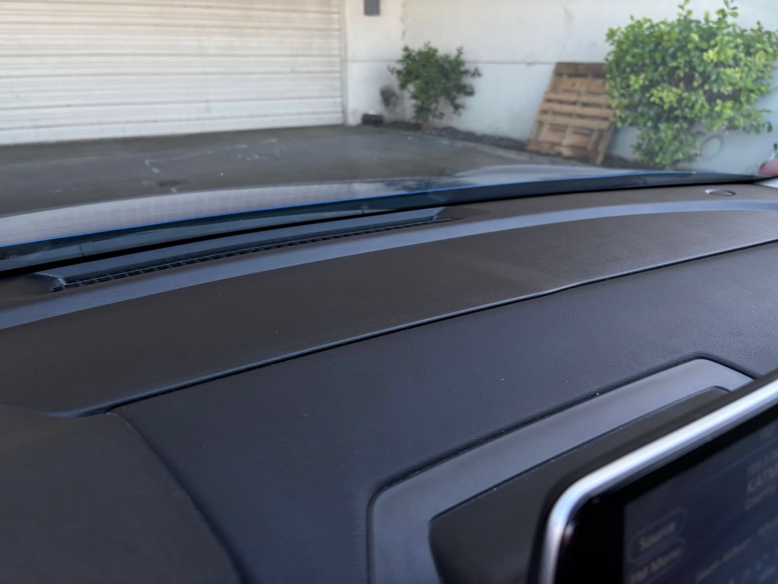 Used 2025 Nissan Sentra SV FWD image 16