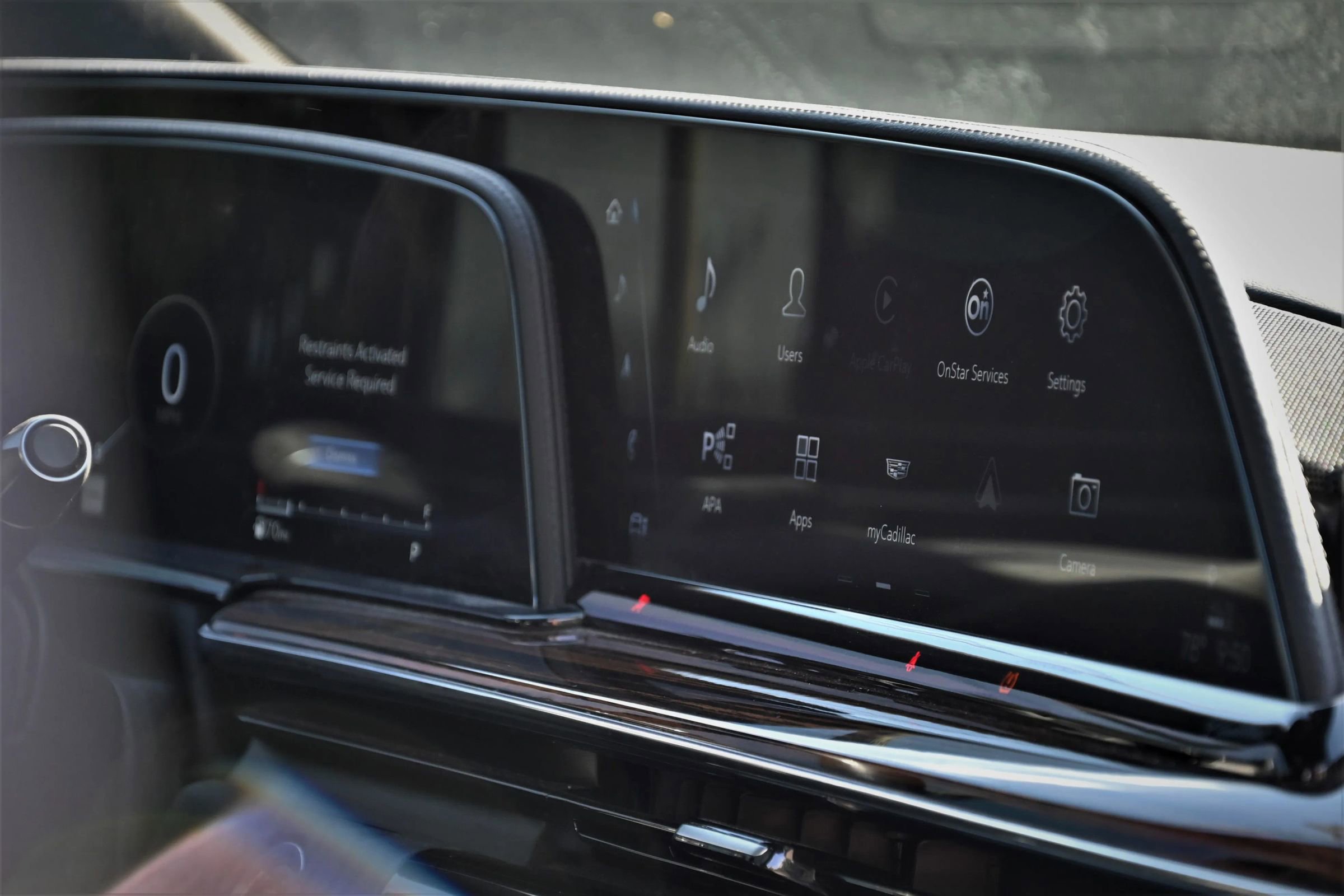 Used 2023 Cadillac Escalade Premium Luxury RWD image 13