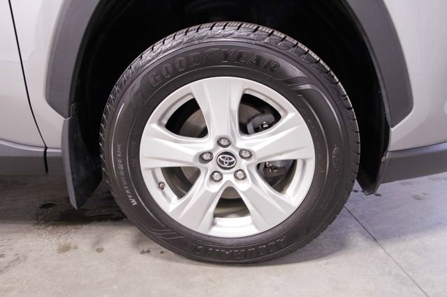Used 2019 Toyota RAV4 XLE image 11