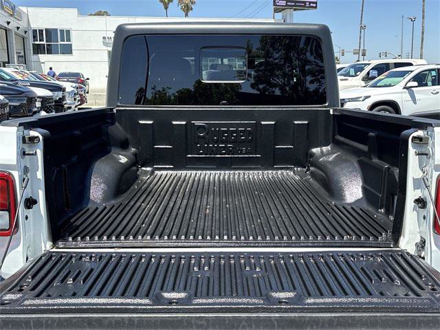 Certified 2020 Jeep Gladiator Sport w/ Quick Order Package 24S image 15