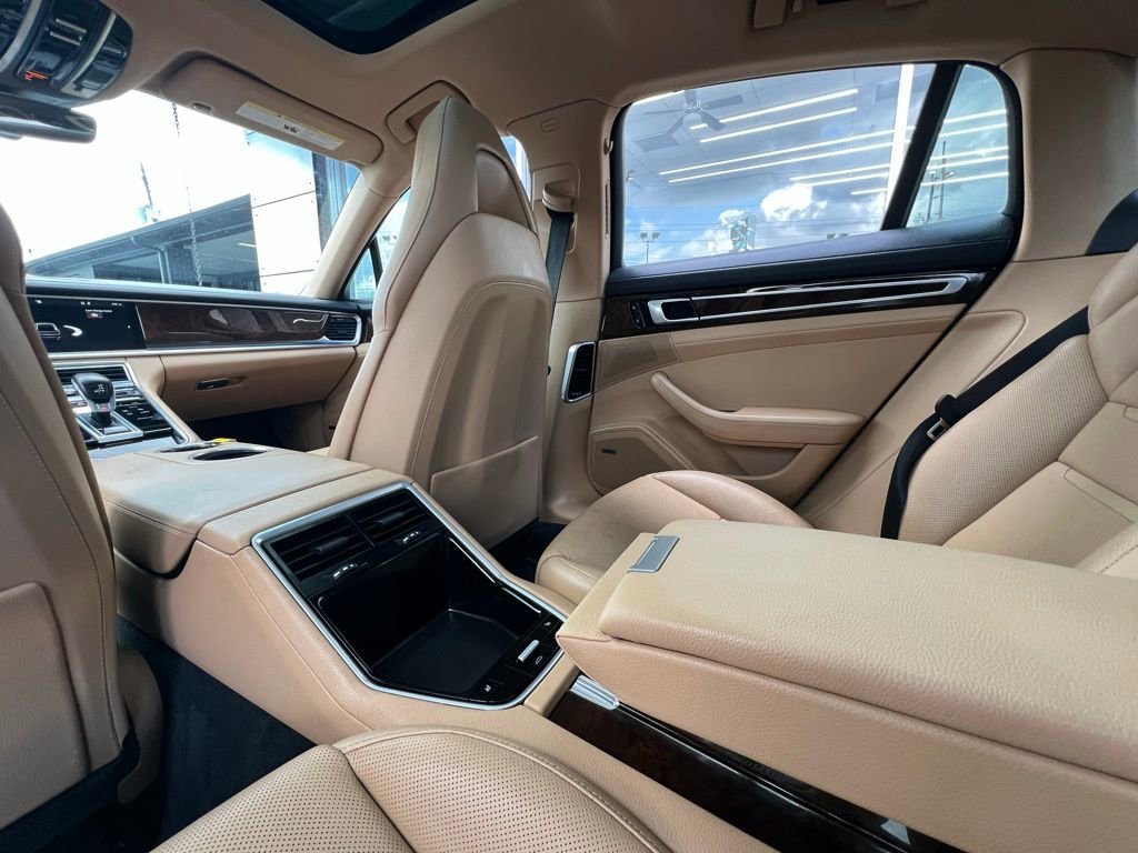 Used 2018 Porsche Panamera 4 image 17