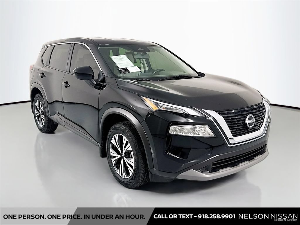 Certified 2023 Nissan Rogue SV FWD image 3