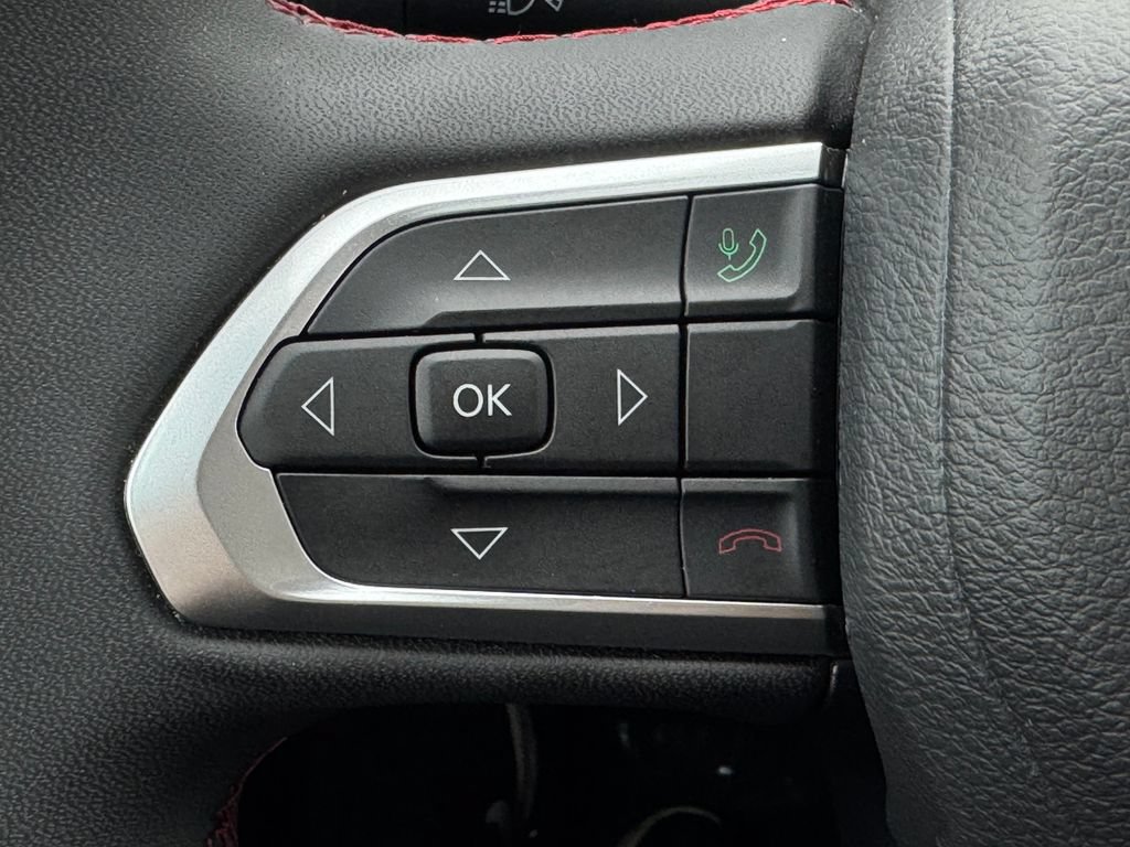 Used 2025 Jeep Compass Trailhawk AWD/4WD image 24