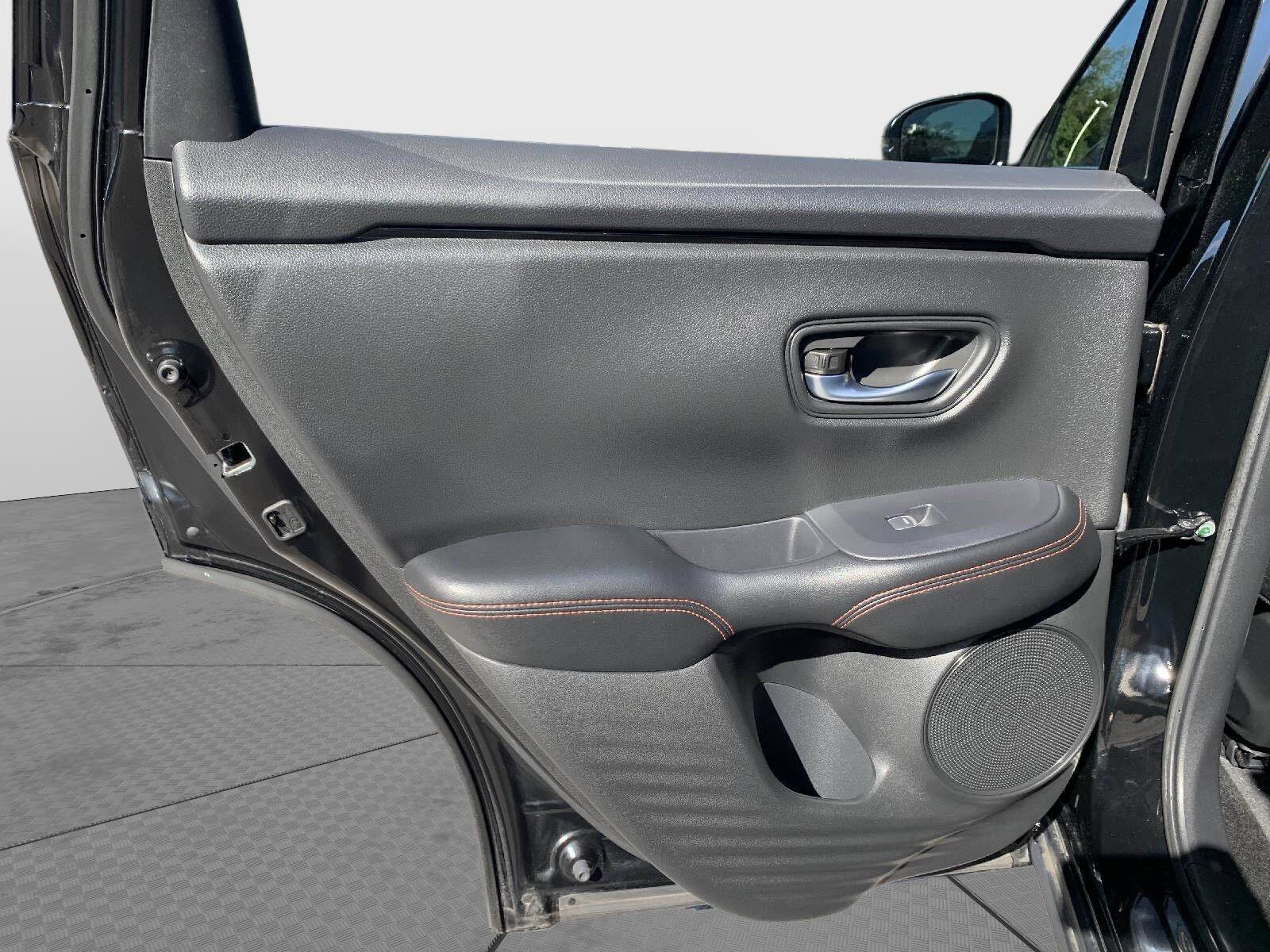 Certified 2025 Honda HR-V Sport image 33
