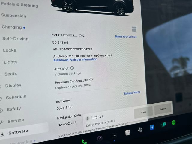 Used 2023 Tesla Model X image 10