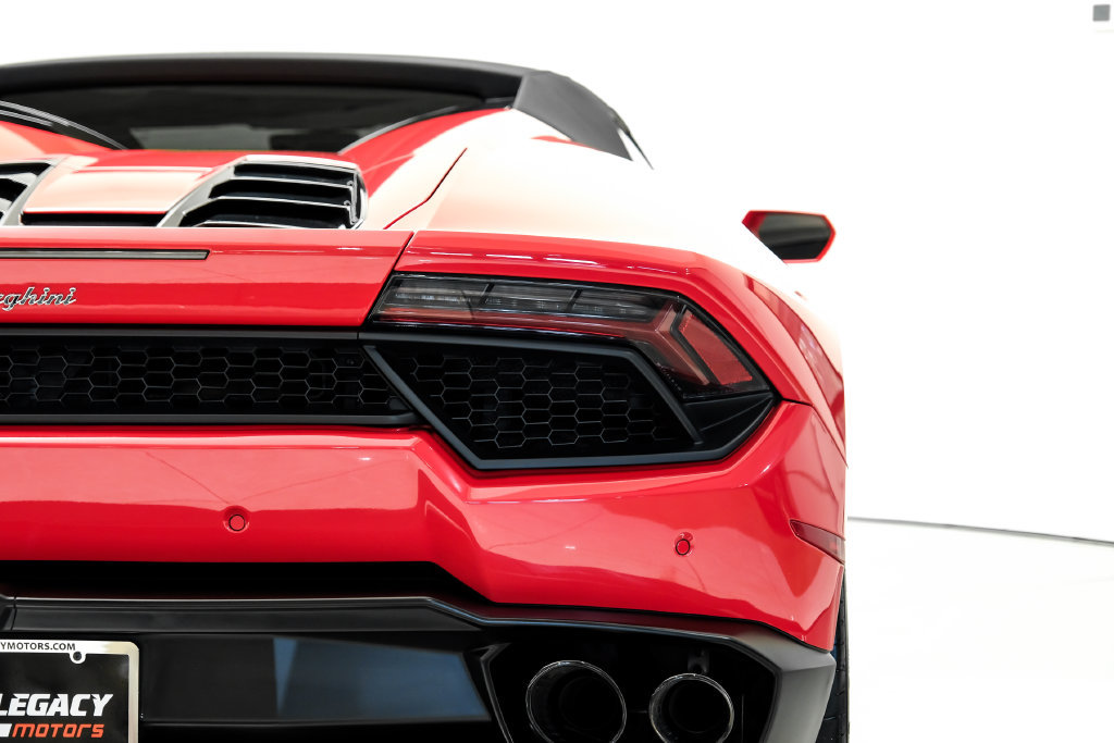 Used 2018 Lamborghini Huracan LP 580-2 RWD image 42