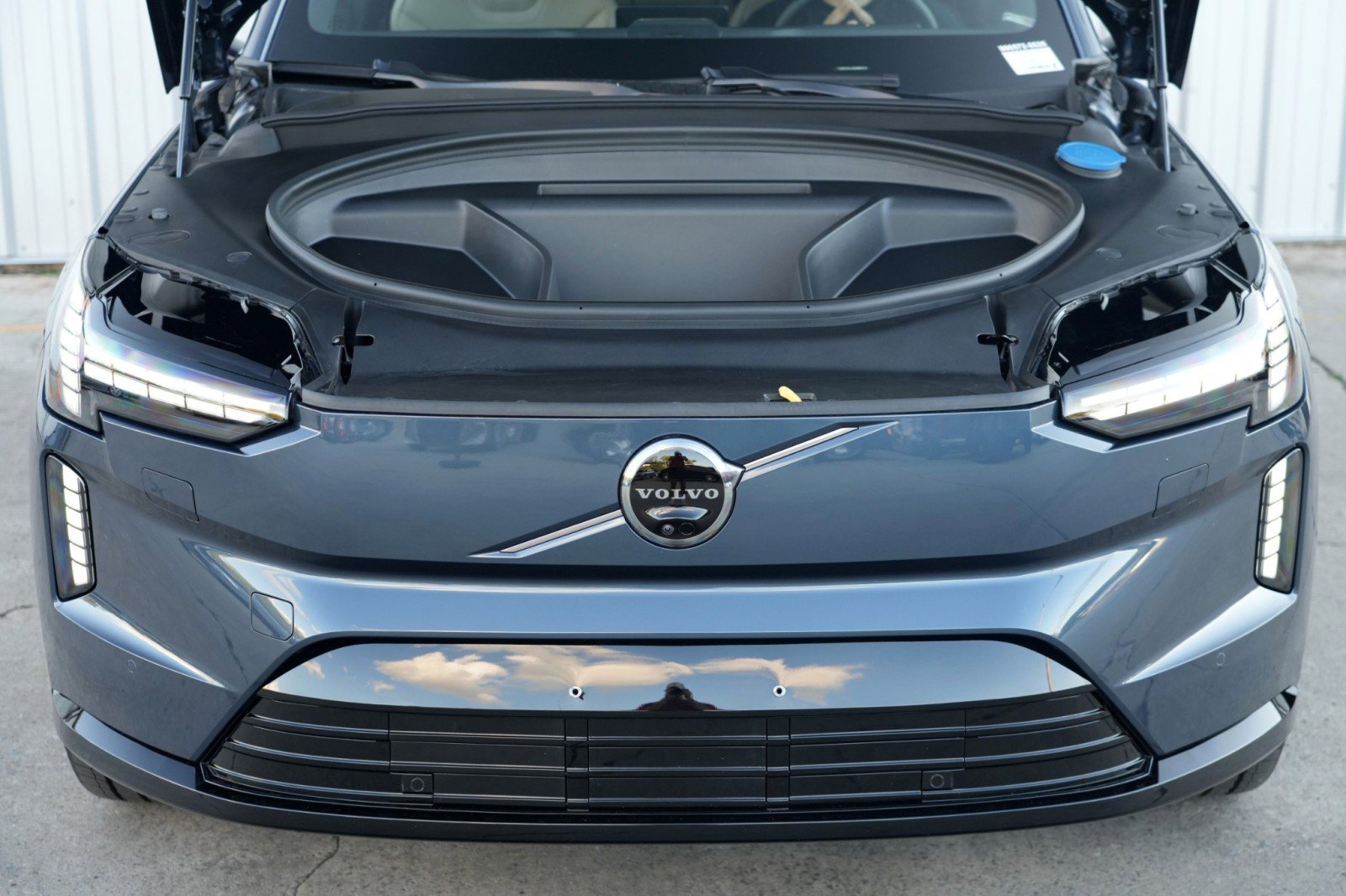 Used 2025 Volvo EX90 Ultra image 8