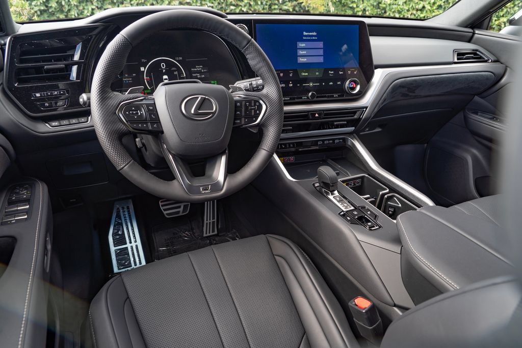 New 2026 Lexus TX 500h AWD w/ Technology Package image 15