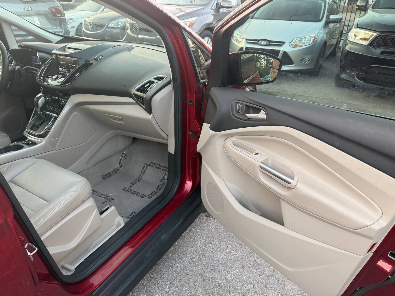 Used 2013 Ford C-MAX SEL FWD image 16