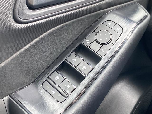 Used 2025 Nissan Rogue S image 17