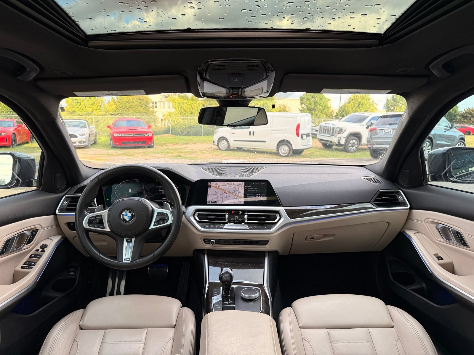Used 2020 BMW 330i Sedan w/ M Sport Package RWD image 2