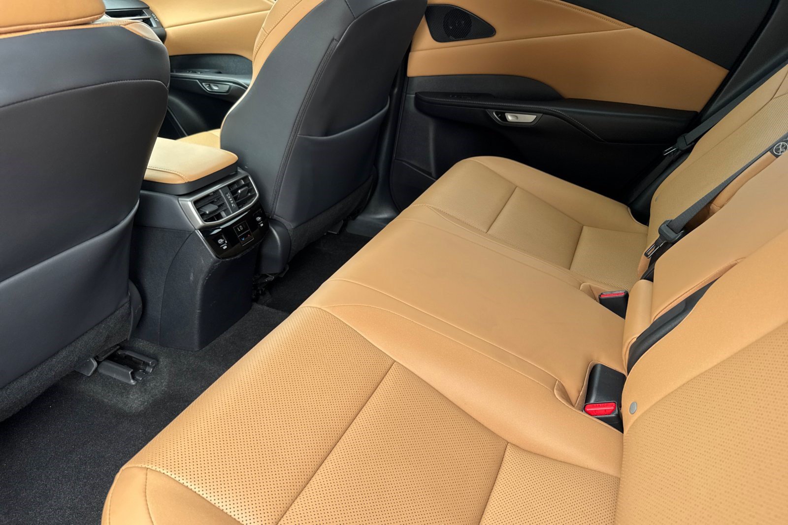 Certified 2024 Lexus RX 350 Premium w/ Cold Area Package FWD image 15